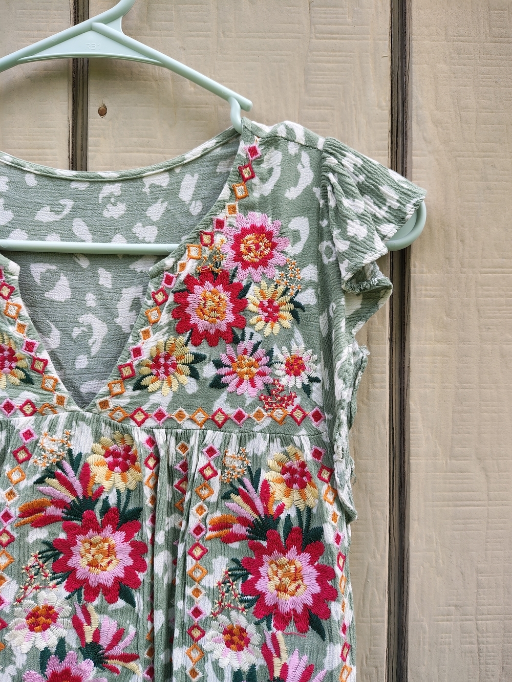 Green Floral Boho Embroidered V-Neck Tunic Peasant Top S Cottagecore Gauze Artsy - Picture 2 of 4